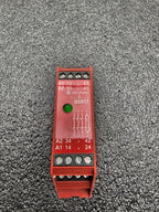 Allen Bradley MSR5T GuardMaster Safety Relay 440R-B23020 DIN Rail Mount