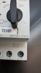 SIEMENS SIRIUS 3RV1021-1CA10 Circuit Breaker w/ 3RV1901-1A Auxiliary Contact