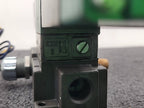 Numatics 153SS4SWBM Solenoid Valve w/ 225-372B Coil 24VDC Pneumatic