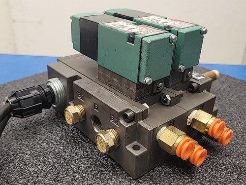 Numatics 228-703B Solenoid 2 Valve Manifold Pneumatic Air Control 120VAC