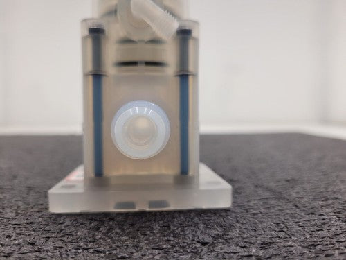 AMAT Furon High Purity Valve 1106124 CVD2-F88 NC 1/2"  Pneumatically Actuated