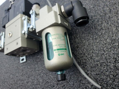 SMC AV2000-02-5DZB Soft Start 24VDC Solenoid with AF20-N02-6CZ Air Filter