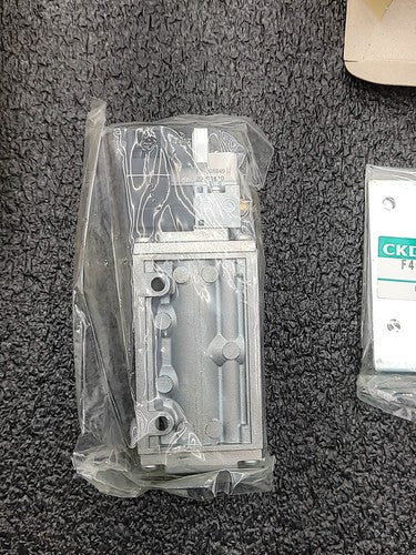 CKD 4F110-08-P Solenoid Valve DC24V Pneumatic Pilot Operated Made in Japan