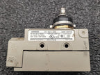 Omron ZE-Q22-2S Industrial Limit Switches 15A Roller Plunger Lot of 6