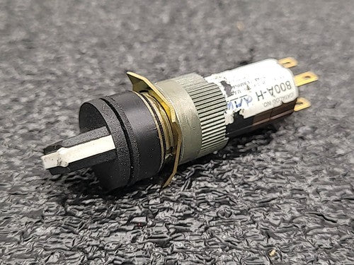 Allen Bradley 800A-M2AG24 Momentary Pushbutton Switch Industrial Lot Of Switches