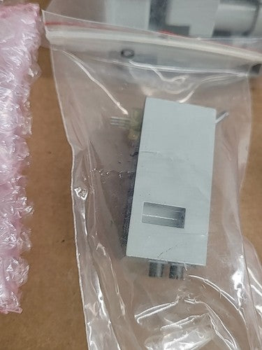 LOT Numatics 041SS400MCC00061 Solenoid Valve Pneumatic Directional Control 24VDC