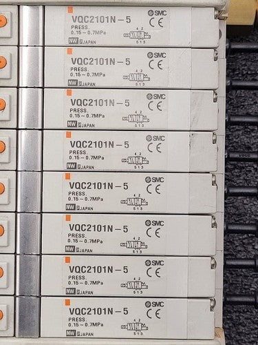 SMC Pneumatic Manifold 8 VQC2101N-5 Valves DeviceNet Control EX250-SDN1-X122