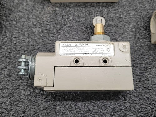 Omron ZE-Q22-2S Industrial Limit Switches 15A Roller Plunger Lot of 6