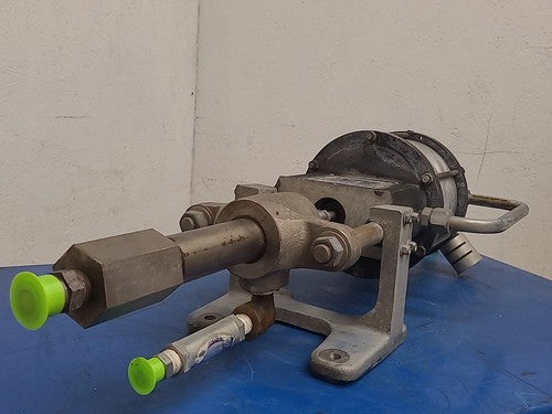 Speeflo Commander 742-140B Air Operated 60:1 Pressure Intensifier Grease Pump A1