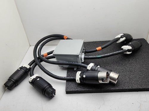 Industrial Power Distribution Junction Box Splitter 2 in 4 Out 3PH 4W 250VAC