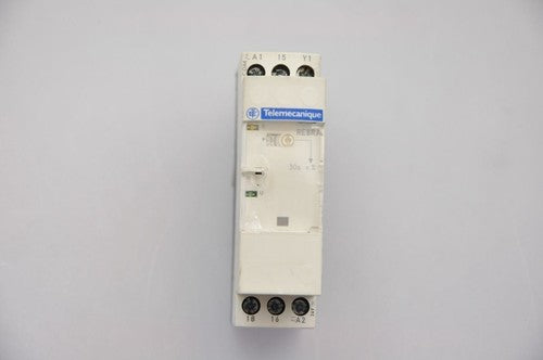 Telemecanique  RE8RA31B Timer, 24VDC .3-30Seconds - Lot of 2