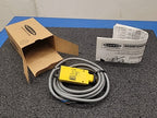 Banner SMU315F Mini-Beam Photoelectric Sensor 24-240VAC/DC Universal Voltage