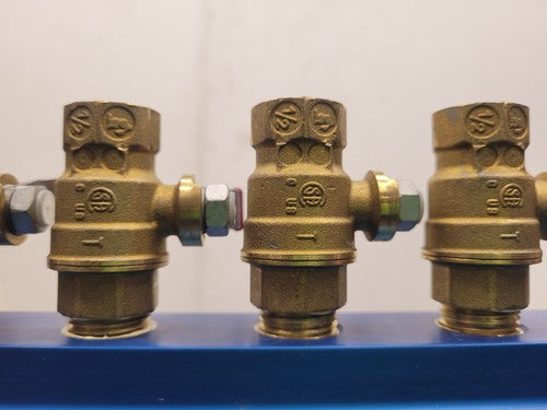 Lot of 2x Burger & Brown 2" Smartflow Aluminum Manifolds 6 port 1/2" Ball Valves