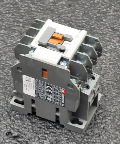 Lot of 14 LS Contacter 690v 22A 12A 9A + MT-32 32A/2H Thermal Overload Relay