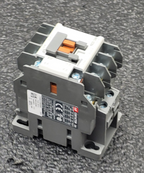 Lot of 14 LS Contacter 690v 22A 12A 9A + MT-32 32A/2H Thermal Overload Relay