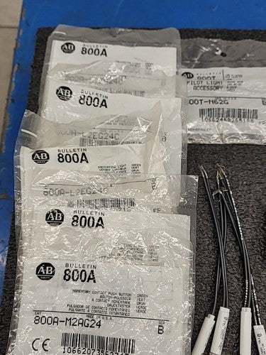 Allen Bradley 800A-M2AG24 Momentary Pushbutton Switch Industrial Lot Of Switches