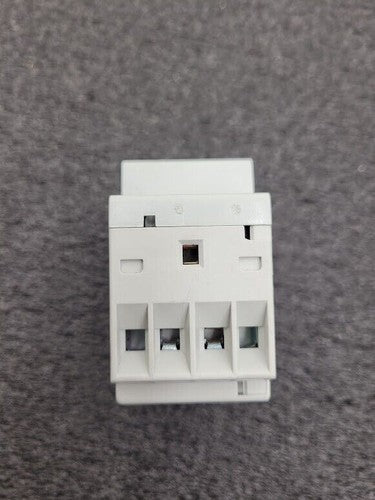ABB DIN Rail Contactor ESB24-40 24V AC/DC 40-450Hz 24A 240-480VAC