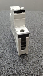 SIEMENS 5SY41 MCB C10 Single Pole CIRCUIT BREAKER / 5SY4110-7 / ~230-400V / 5A