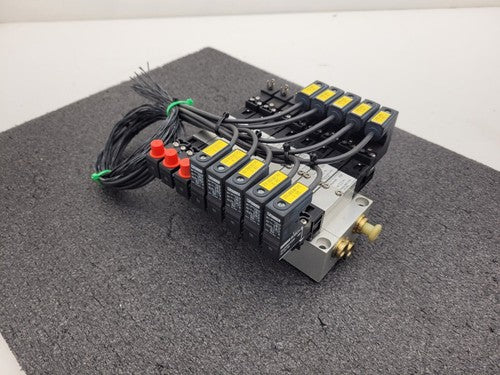 BOSCH Rexroth R424B03415 Pnuematic Solenoid 8x Valve Block Stack Unit A