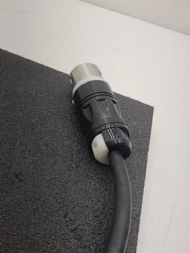 Leviton Power Distribution Unit PDU 3PH 4W 50A 250V Locking Plug Splitter