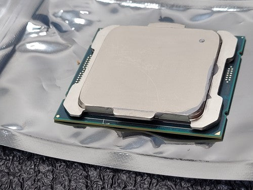 Intel Xeon E5-2699 v4 SR2JS CPU Processor 2.20GHz 22C LGA2011-3 Broadwell