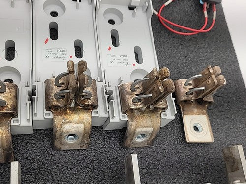 4 Bussmann PV-400A-3L 400A gPV Photovoltaic Fuses with Holders & Terminal Covers