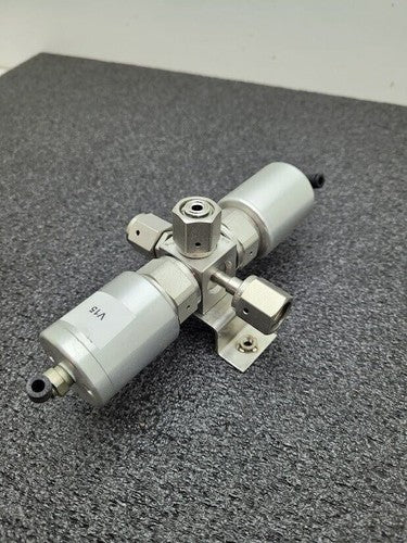 Swagelok Pneumatic Diaphragm Multi Valve Manifold 6LVV-P1D212P1-AB 1/4 M/F VCR