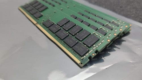 Lot 6x Micron 32GB PC4-2933Y DDR4 ECC Registered RDIMM RAM Memory 2933MHz Tested