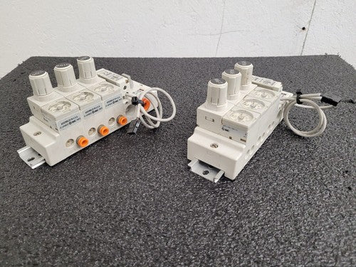 2x SMC DIN Rail Mount Pressure Regulator Blocks 6x regulators ARM11CB0-R00-A1Z