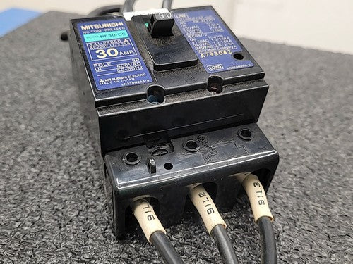 Mitsubishi NF30-CS Circuit Breaker Lot 220V AC w/ CP-C BAC102105 Breaker