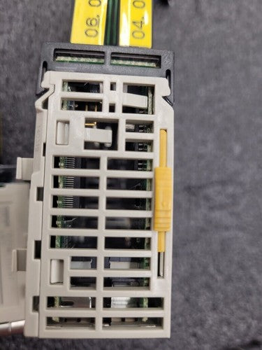 Omron CJ1W-ID261 Input Unit IOLink Terminal Connector Breakout TC-40F 24VDC 4mA