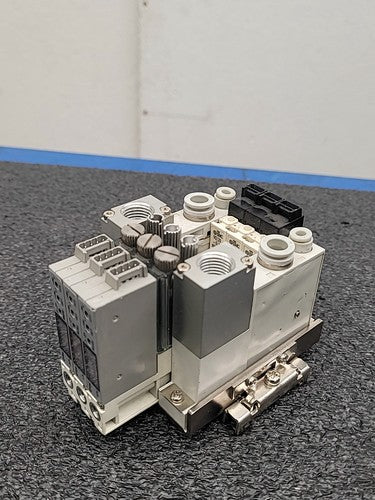 SMC ZZQ-ZB2B Vacuum Ejector Manifold with 3x ZQ Series Modules Rail Mount