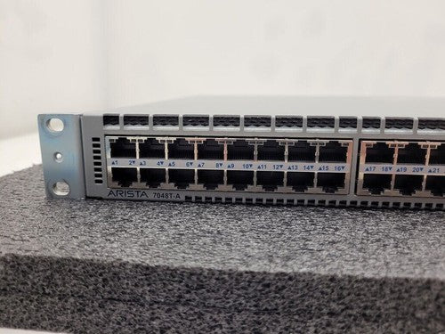 Arista DCS-7048T-A 48-Port 100/1000 RJ45 4x SFP+ 2x AC PSU R-F 7048 Switch