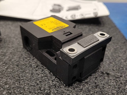 Banner SI-QS90MD 46703 Machine Safety Interlock Switch In-Line