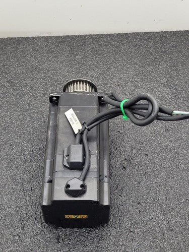 SANYO DENKI AC SERVOMOTOR P5, P50B08100DXS27 / PZ0A050AME1S00 Servo Amplifier PZ