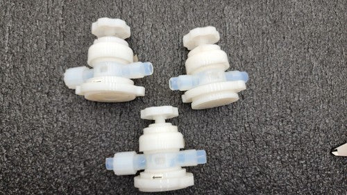 Lot of 3x Furon Pneumatic High Purity Manual Screw Valve UPM2-F812-MT 1104583