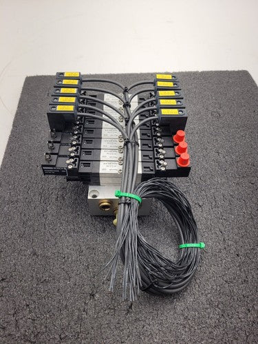 BOSCH Rexroth R424B03415 Pnuematic Solenoid 8x Valve Block Stack Unit A