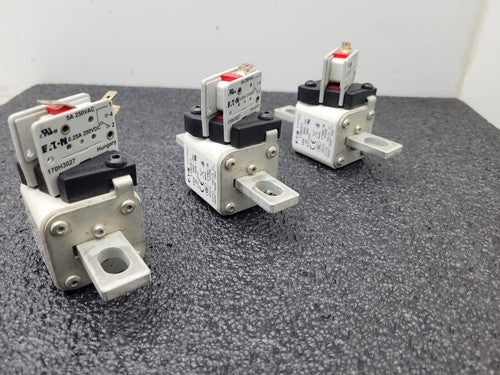 Lot of 3 BUSSMANN Fuse 170M3672 690VAC 690C 550AMP 550A
