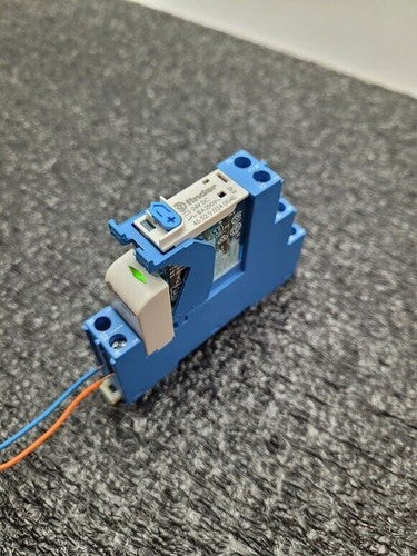 Finder 97.02 Relay Socket 8A 250V 24VDC Relay 46.52.9.024.0040 Tested Working