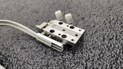SMC 11-MXJ8L-10C Slide Table Clean Room MXS/MXJ Guided Cylinder w/ D-M9N Sensors
