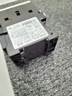 Siemens Contactor 3RT1025-1B..0 G/140411 E05* NQ140224 Auxiliary Contact