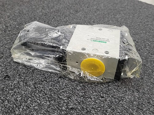 Numatics NAF252004N14AF Pneumatic Solenoid Poppet 3 Way Valve 24-145 PSIG 24V