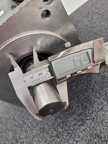 Pacific Scientific R63GENA-R2-NS-NV-00 3000RPM Brushless DC Servo Motor 2.1kW