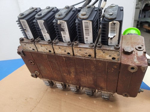 Danfoss Proportional Hydraulic Control 5 Valve Manifold Solenoid Manual Lever V2