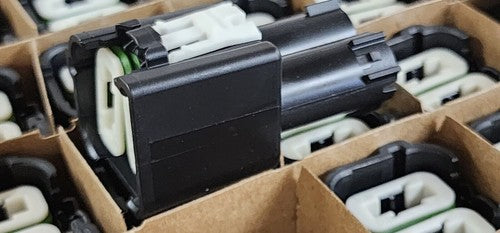 Aptiv Delphi Automotive Power Connector 2 Way POWERPACK LV1000 Case of 192