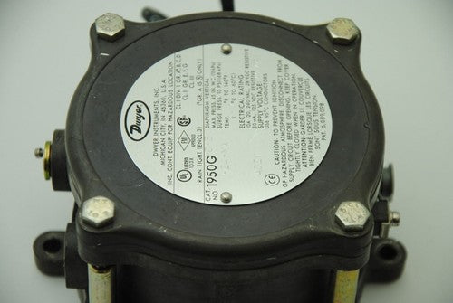 Dwyer 1950G-0-B-24, Explosion-Proof Pressure Switch