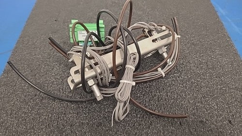 Lot 2x SMC CDJPB6-10D Dual Cylinder Double Acting Clamp Assembly w/ reed sensors