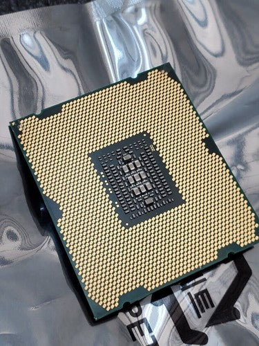 Intel Xeon SR0LX E5-2648L CPU 8 Core 1.8GHz 8 LGA2011 Socket R