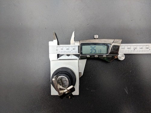 Eaton Cutler Hammer Machine Keyed Switch On Off 22mm E22B2 2 Keys
