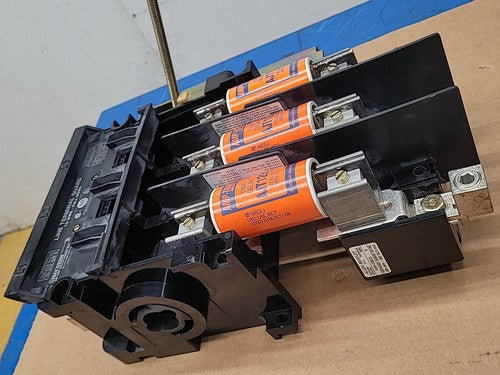 Allen Bradley 1494V-DS200 Ser B Fused Disconnect Switch 3 Pole 3PH 200A 600VAC